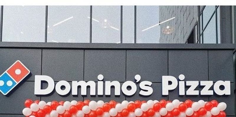 Відома нова назва мережі. Підсанкційний російський репер Тіматі викупив піцерії Domino’s Pizza у РФ